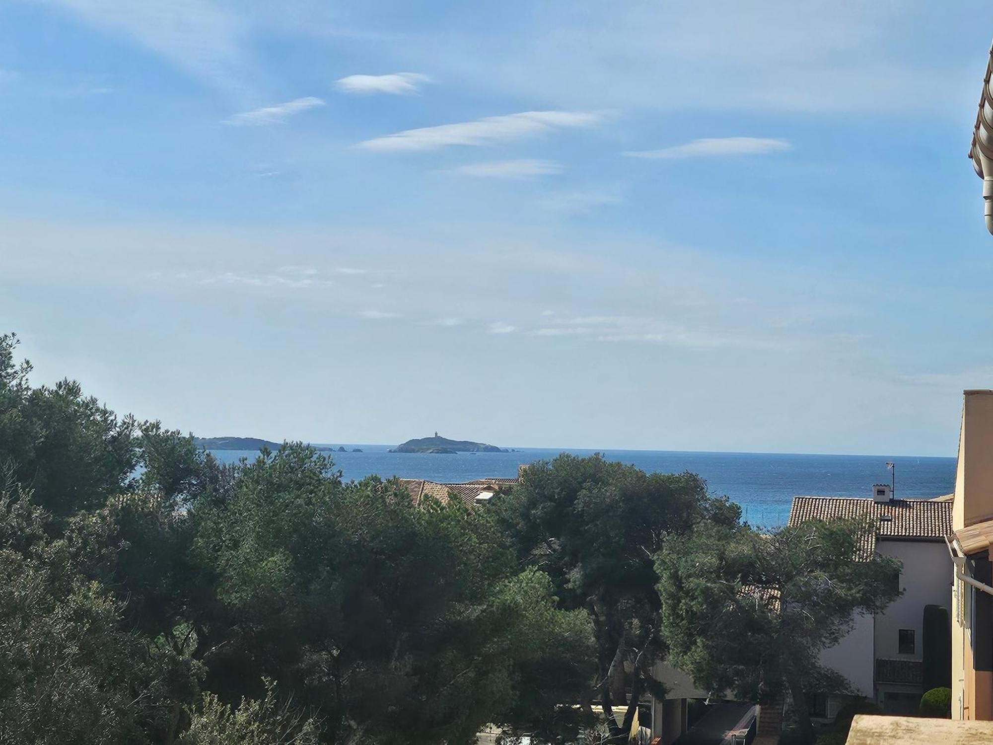 Domaine De La Coudouliere, T2 Climatise Terrasse Vue Mer Sans Vis A Vis Plage A 100M Six-Fours-les-Plages Room photo